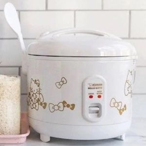 Zojirushi x Hello Kitty rice cooker